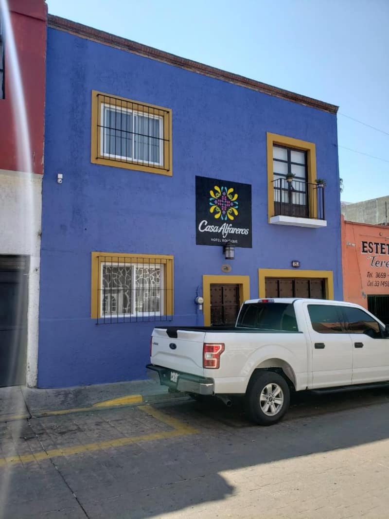 CASA ALFAREROS — building