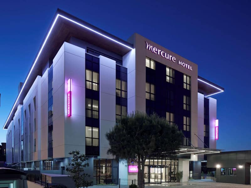 Mercure Istanbul Altunizade — building