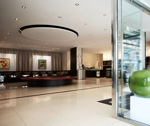 The Square — recepcion & lobby