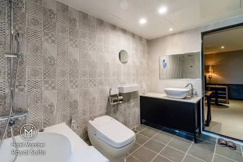 Hotel Marcher — bathroom