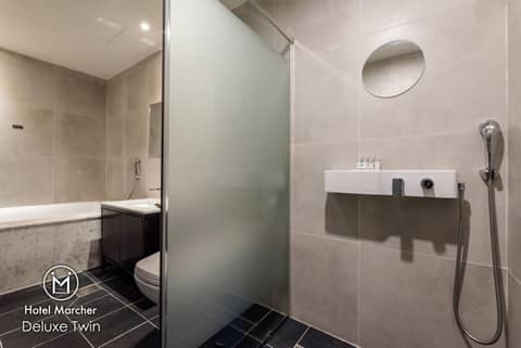 Hotel Marcher — bathroom