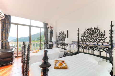 Standard Twin Room with Sea View and Balcony — the supplier's photographs — photo 1