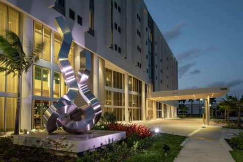 DoubleTree by Hilton Miami Doral — photo 2