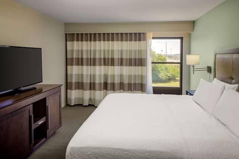 Hampton Inn & Suites Nashville-Airport — photo 4