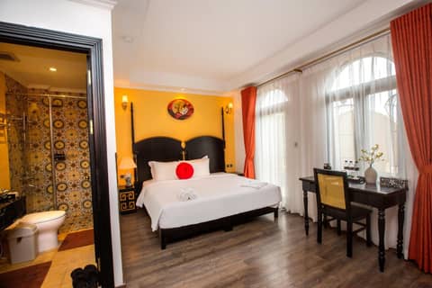 Hanoi Center Silk Boutique Hotel & Travel — hotel room