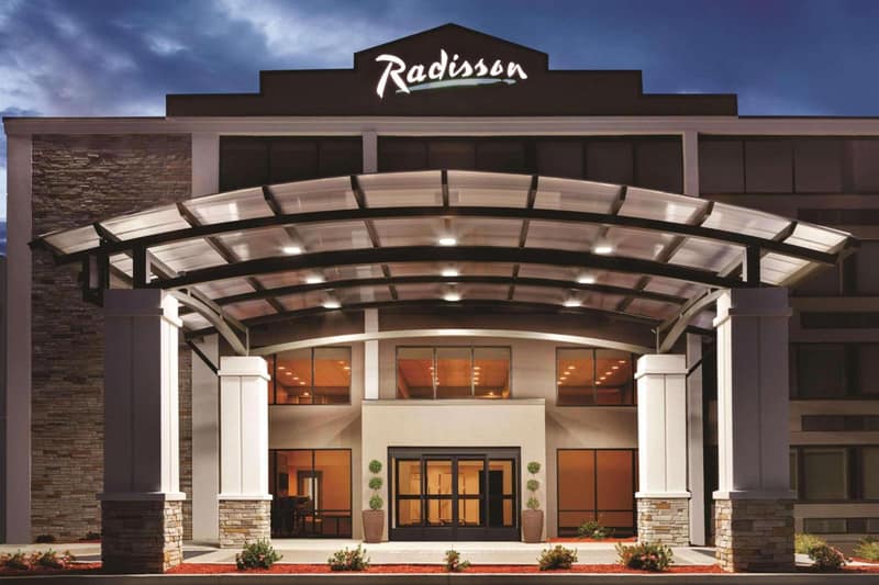 Radisson Hotel Charlotte Airport — building