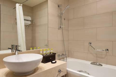 Ramada by Wyndham Abu Dhabi Downtown — photo 3