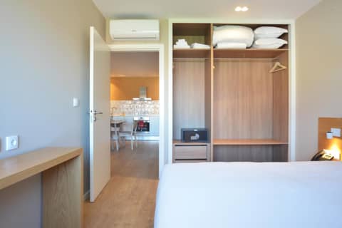 Spot Family Apartments — hotel room