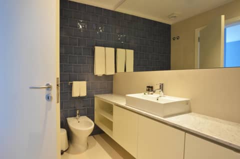 Spot Family Apartments — bathroom