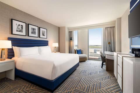 Hilton BNA Nashville Airport Terminal — photo 6
