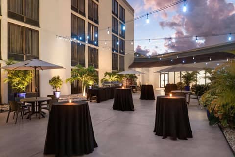 Doubletree by Hilton Fort Myers at Bell Tower Shops — photo 5