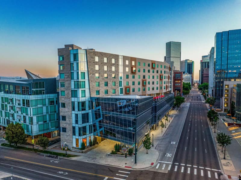 The Art Hotel Denver, Curio Collection by Hilton — building
