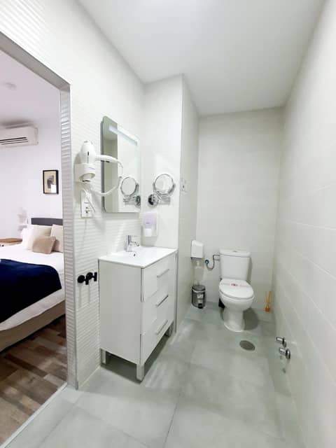 Zaida Boutique Hotel — bathroom