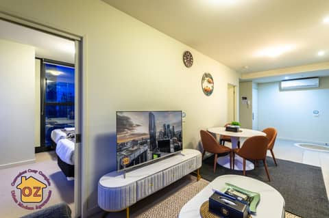 Aussie Escape Apartments-Skyline Collins Tower — hotel room