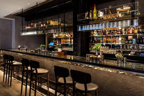Radisson Blu Hotel London Mercer Street — bar