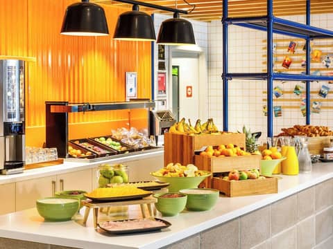 ibis budget Manchester Airport — photo 8