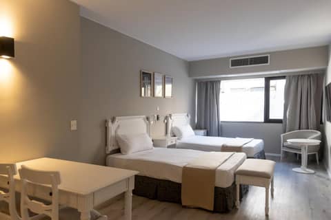 Up América Plaza — hotel room