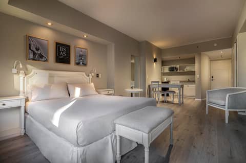 Up América Plaza — hotel room