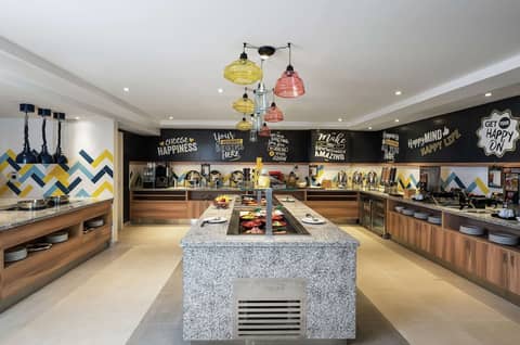 Hampton by Hilton Dubai Al Barsha — photo 9