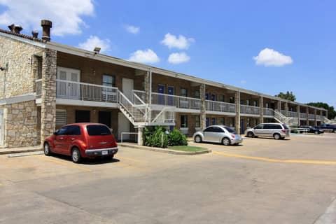 Motel 6 Austin, TX - Central Downtown UT — photo 3