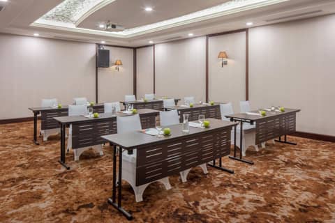 Meliá Vinpearl Danang Riverfront — photo 2