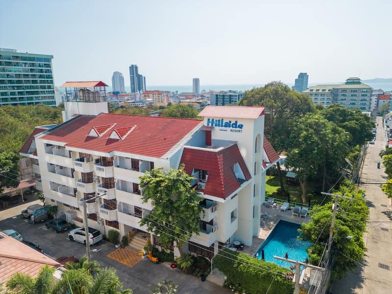 Hillside Resort Pattaya — building