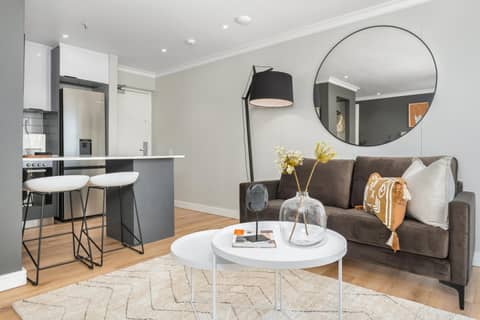 Point Break Luxury Apartments — photo 9