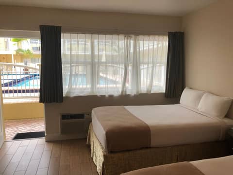 Beach Place Hotel — photo 8