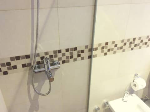 Syrah Suites — bathroom