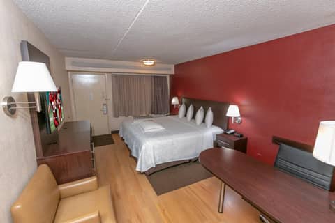 Red Roof Inn PLUS+ Atlanta - Buckhead — photo 7