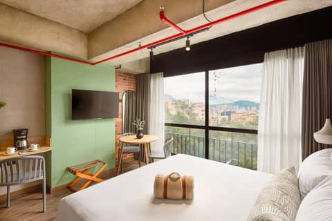 Urbit Social Lofts — photo 2