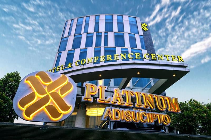 Platinum Adisucipto Hotel & Conference Center — building