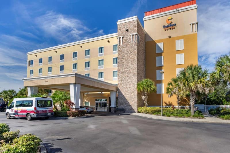 Hampton Inn by Hilton Tampa Fairgrounds Casino — building