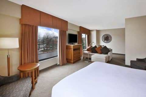 Hilton Garden Inn Portland Downtown Waterfront — photo 8