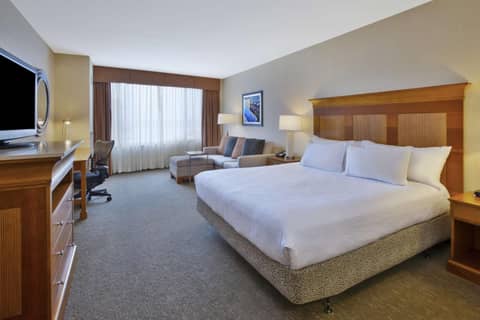 Hilton Garden Inn Portland Downtown Waterfront — photo 9