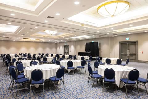DoubleTree by Hilton Calgary North — photo 2