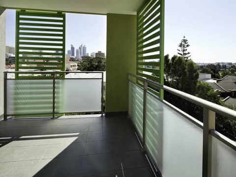 Baileys Serviced Apartments — photo 8