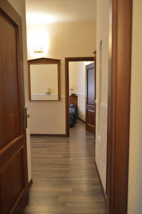 Pantheon Inn — photo 8