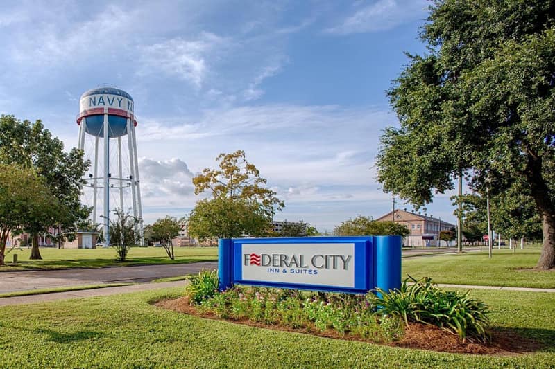Federal City Inn & Suites — building