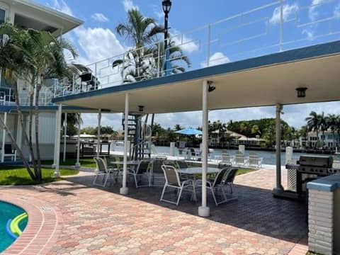 Holiday Isle Yacht Club — photo 6