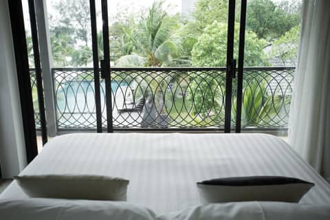 Siambeach Resort — balance & terrace