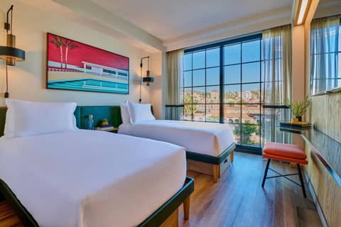 HOLLYWOOD VOLUME, a Tribute Portfolio Hotel — hotel room