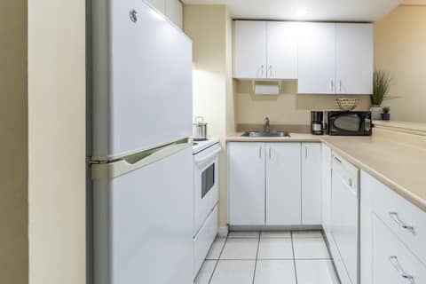 Hôtel Saint-Laurent Montréal — kitchen