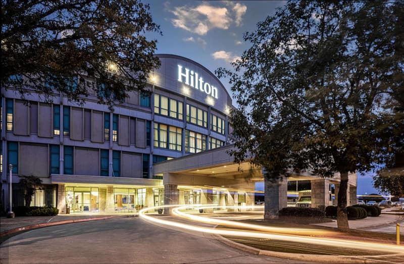 Hilton Austin Airport — building