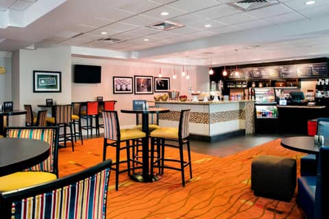 Courtyard by Marriott Myrtle Beach Barefoot Landing — lounge