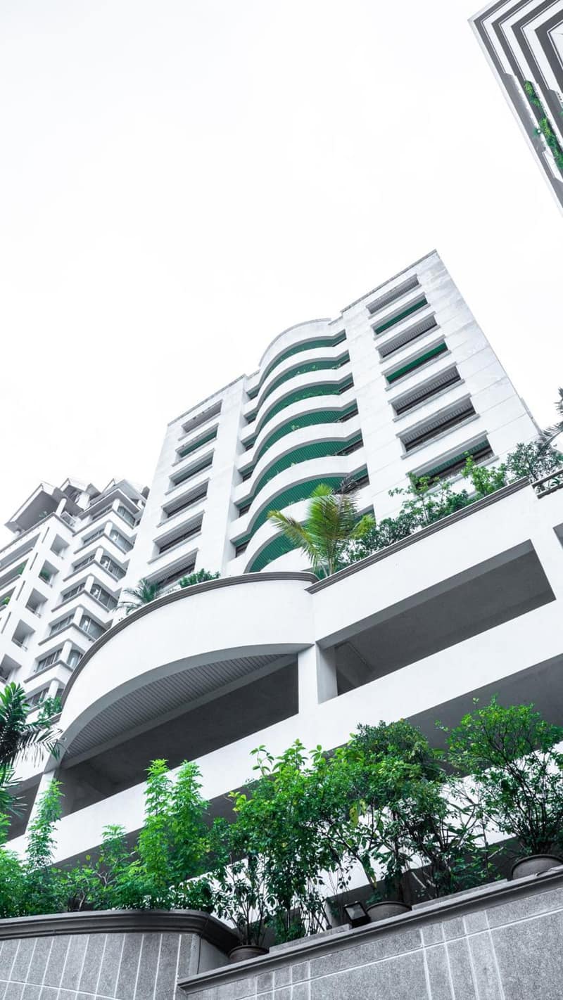 Yellow Ribbon Hills Boutique Suites — building