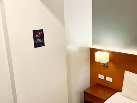 iHotel Uptown BGC — photo 9