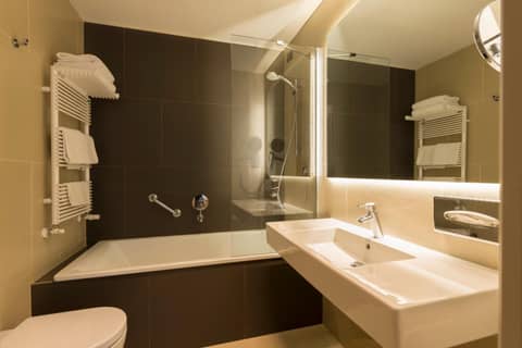 Hotel Manin — bathroom