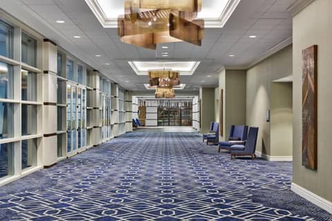 Renaissance Austin Downtown Hotel — photo 4