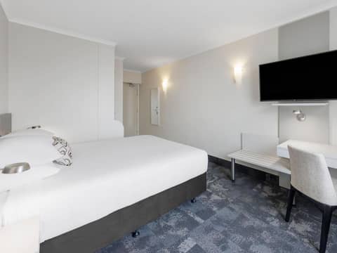 JetPark Auckland Airport Hotel — photo 5